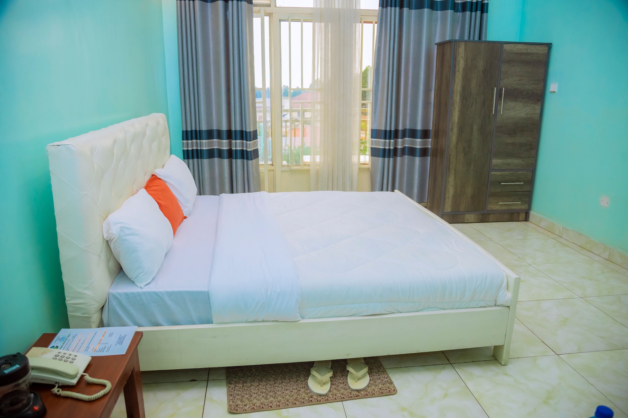 Accommodation - Thumbnail 4