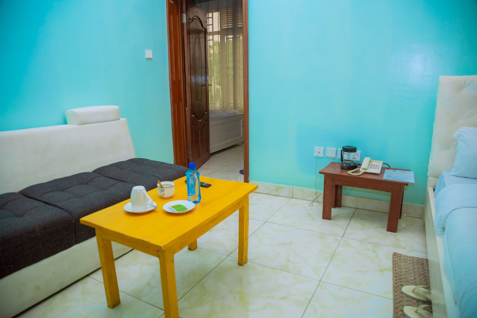 Family Room - Thumbnail 5